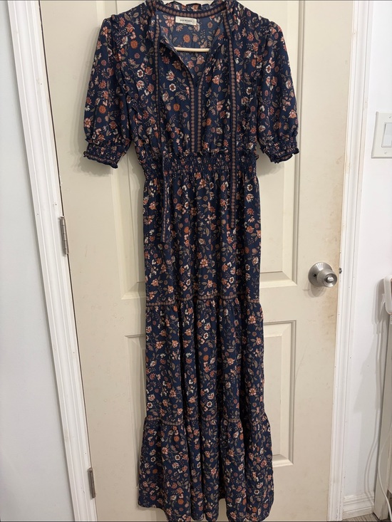 Max Studio Dresses & Skirts - Max Studio Navy Floral Tiered Maxi with Puff Sleeves